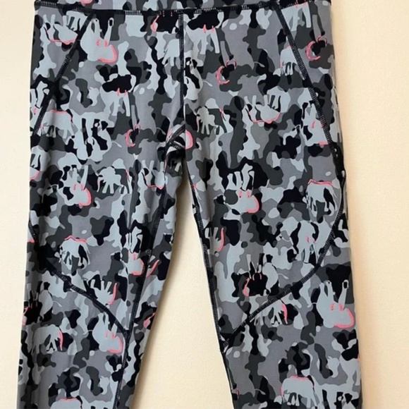 Sweaty Betty The Power 7/8 Legging - Elephant Camo Leggings - Picture 4 of 10